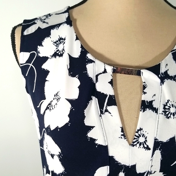 Jones New York Collection Sleeveless Floral Top. S - Picture 2 of 9